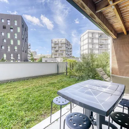 Maison Duplex Moderne Avec Parking Et Terrasse *