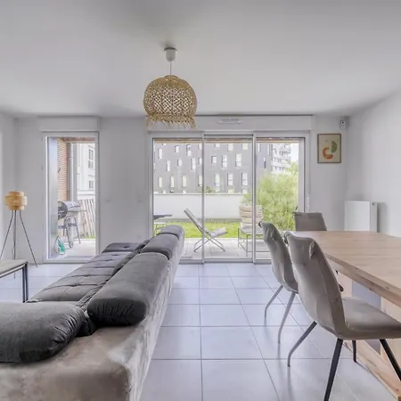 Maison Duplex Moderne Avec Parking Et Terrasse * Bordeaux